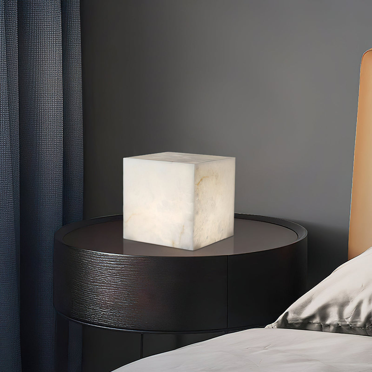 alabaster-cubic-table-lamp