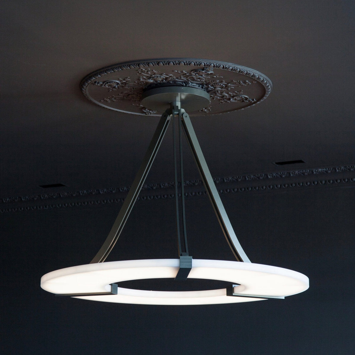 Alabaster Halo Pendant Light – Modern Minimalist LED Chandelier
