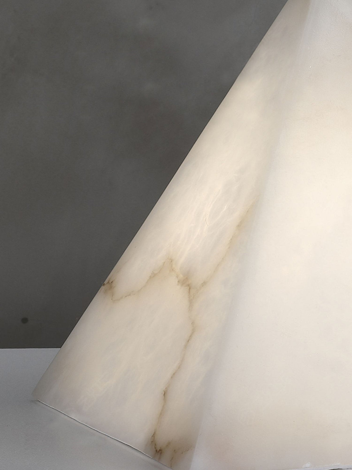 alabaster-pyramid-table-lamp