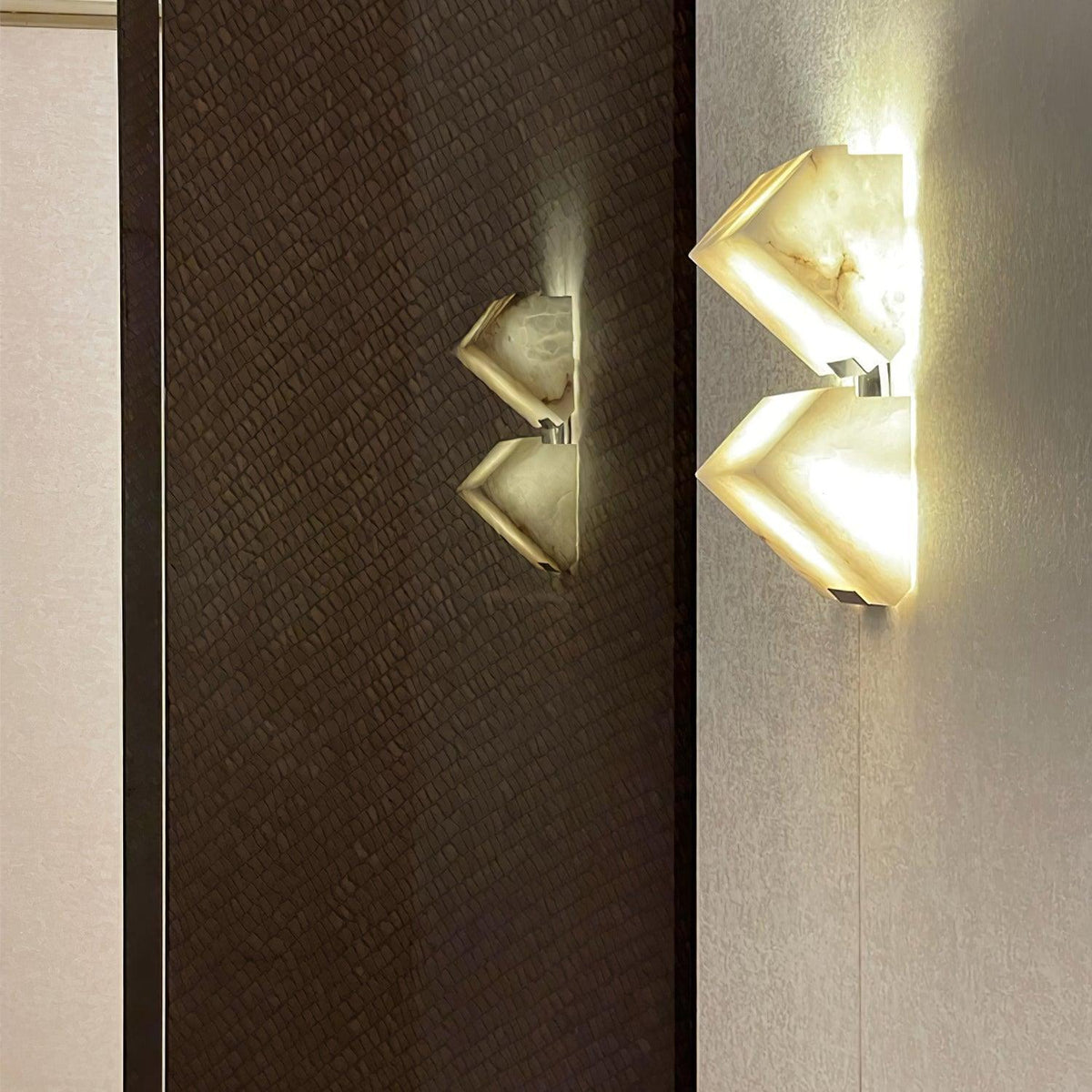 Alabaster Plug-In Wall Sconce with Integrated LED – Modern Staircase Lighting