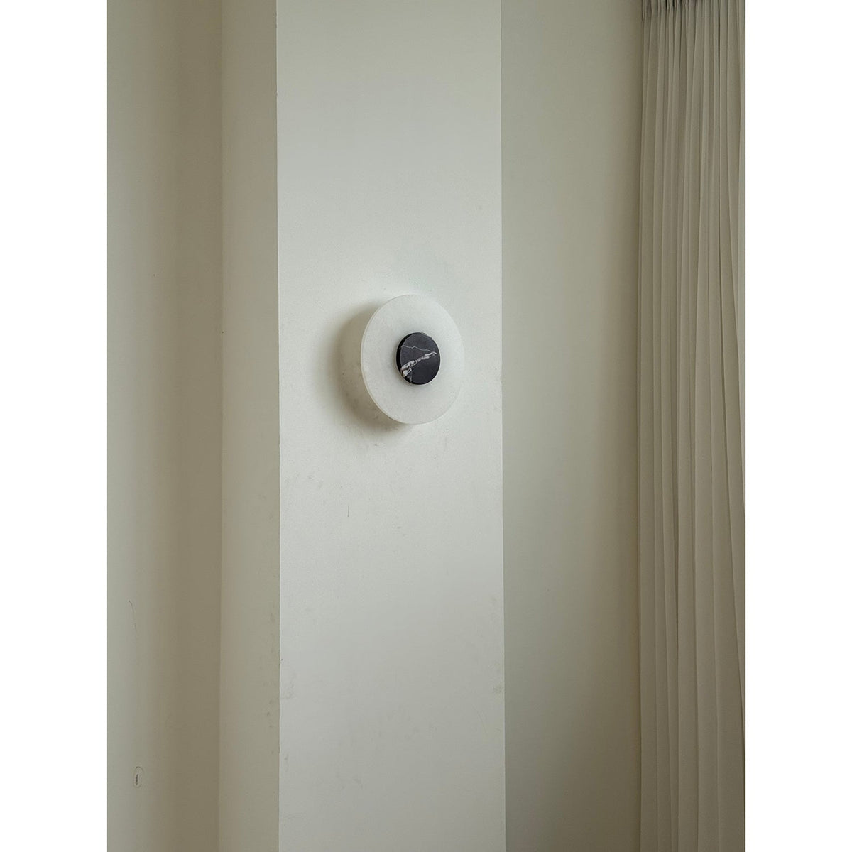 alba-alabaster-wall-lamp