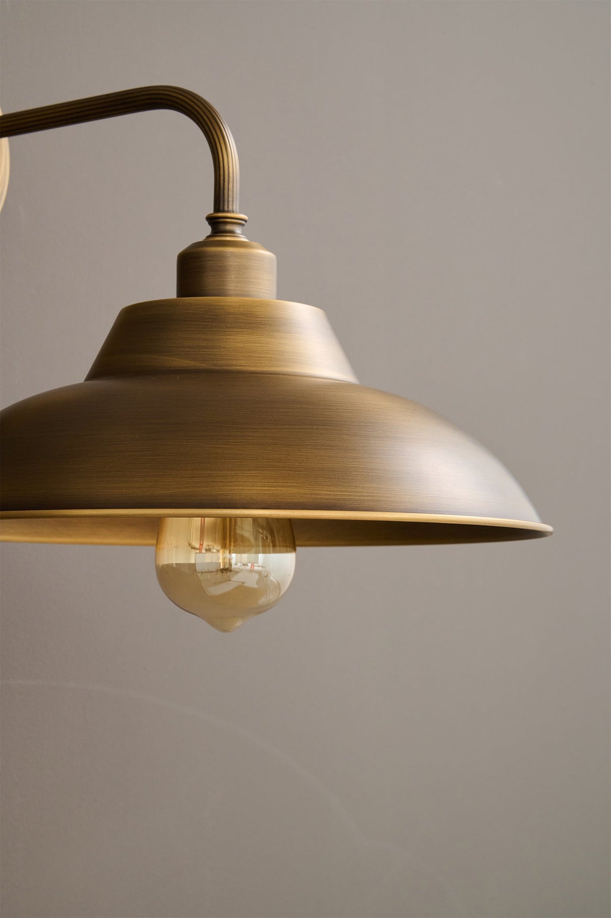 aldorno-wall-lamp