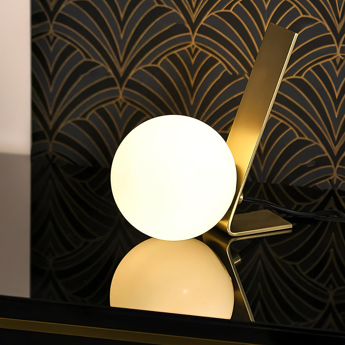 aley-table-lamp