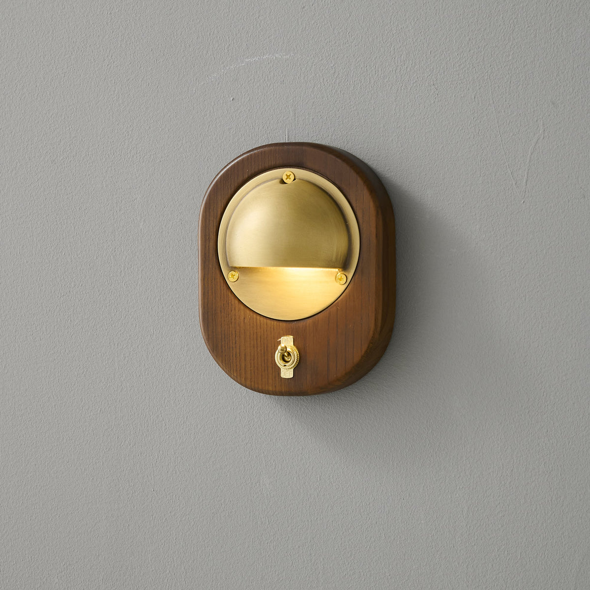 alfi-wall-lamp