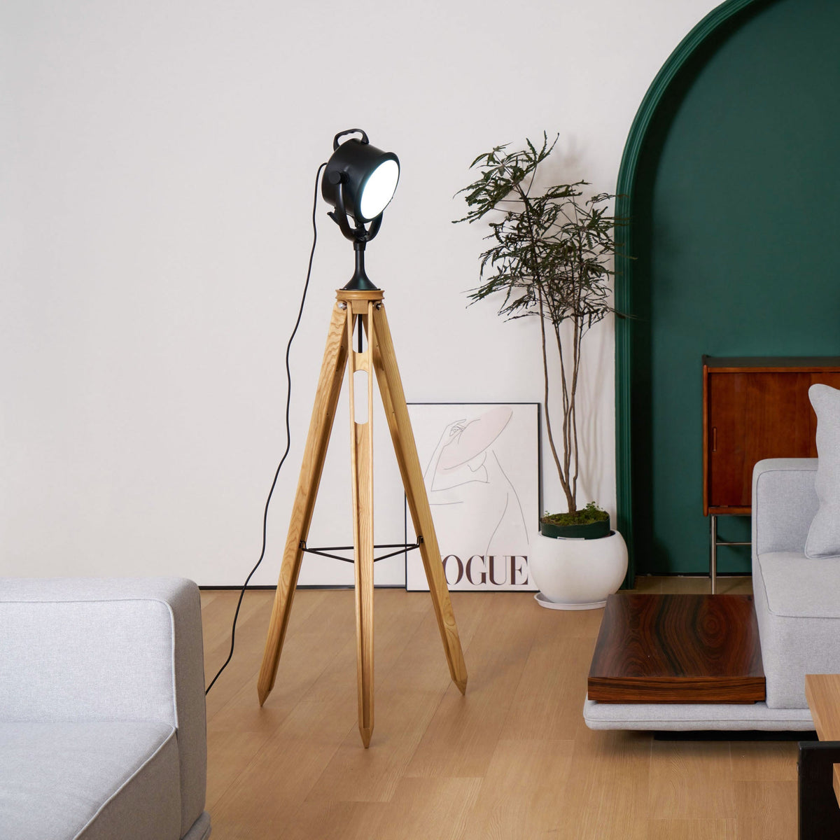 alfred-tripod-floor-lamp