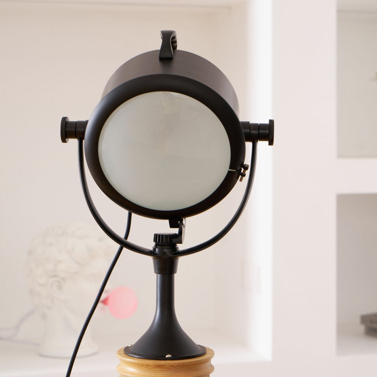 alfred-tripod-floor-lamp