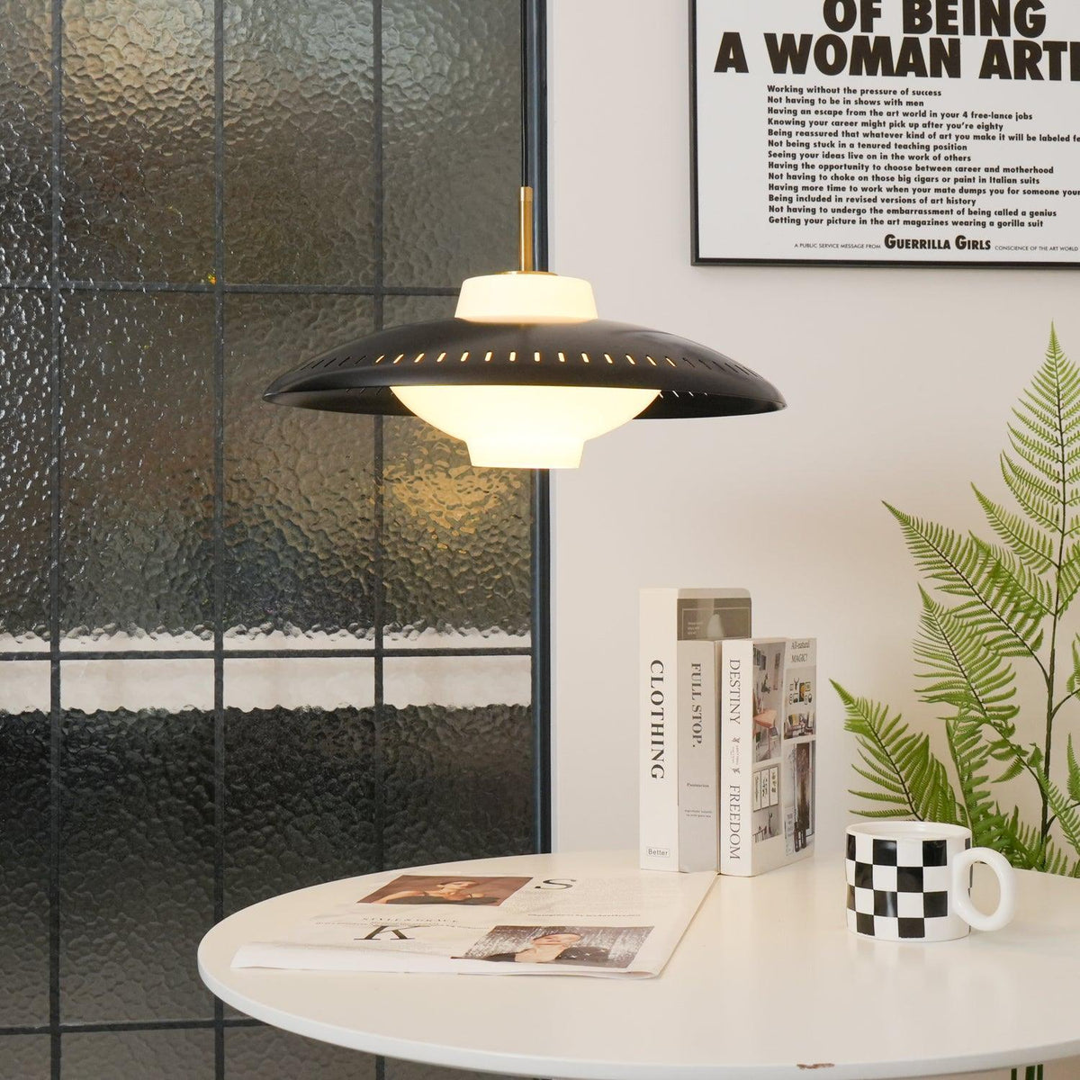 alien-frisbee-pendant-lamp