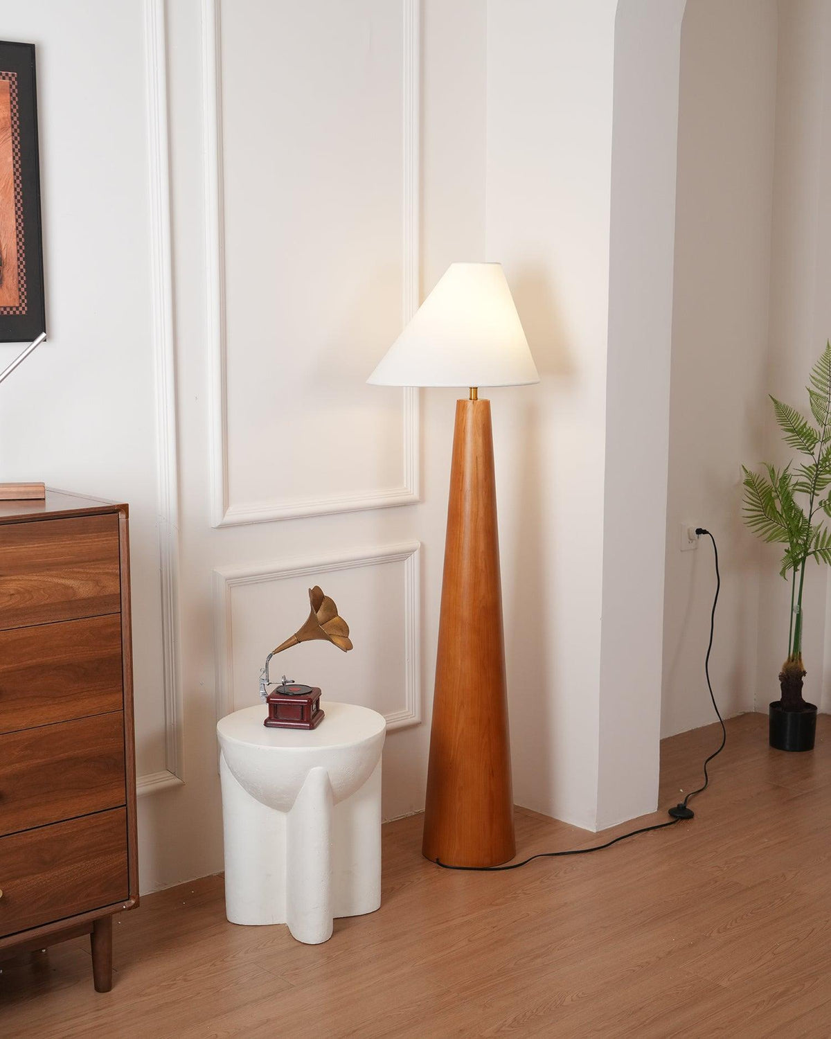 alvin-floor-lamp