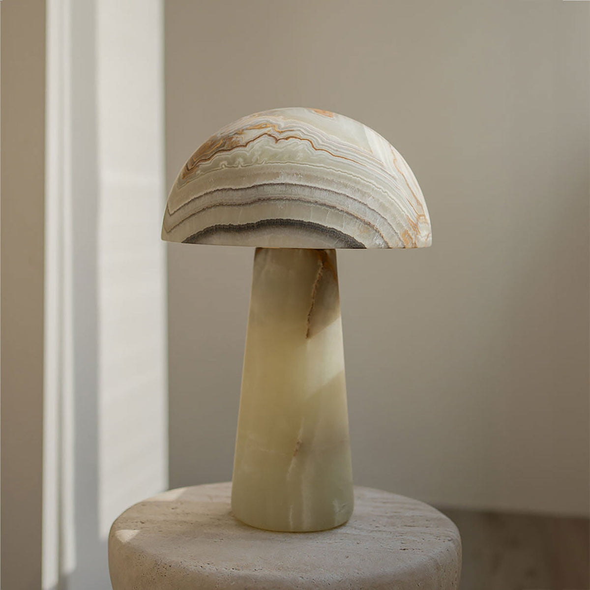 Aurora Jade Table Lamp – Sculptural Natural Stone LED Accent Light
