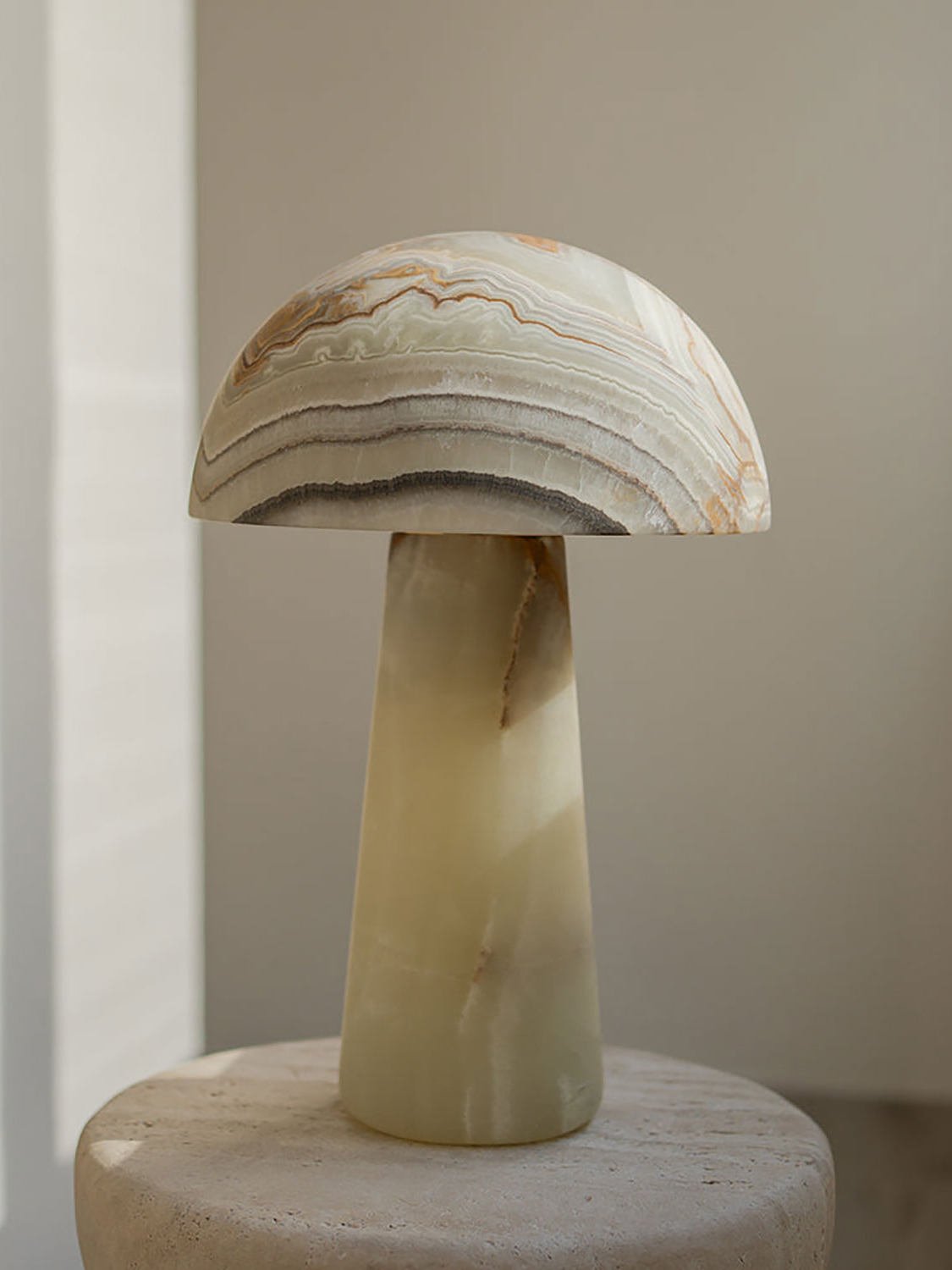 Aurora Jade Table Lamp – Sculptural Natural Stone LED Accent Light