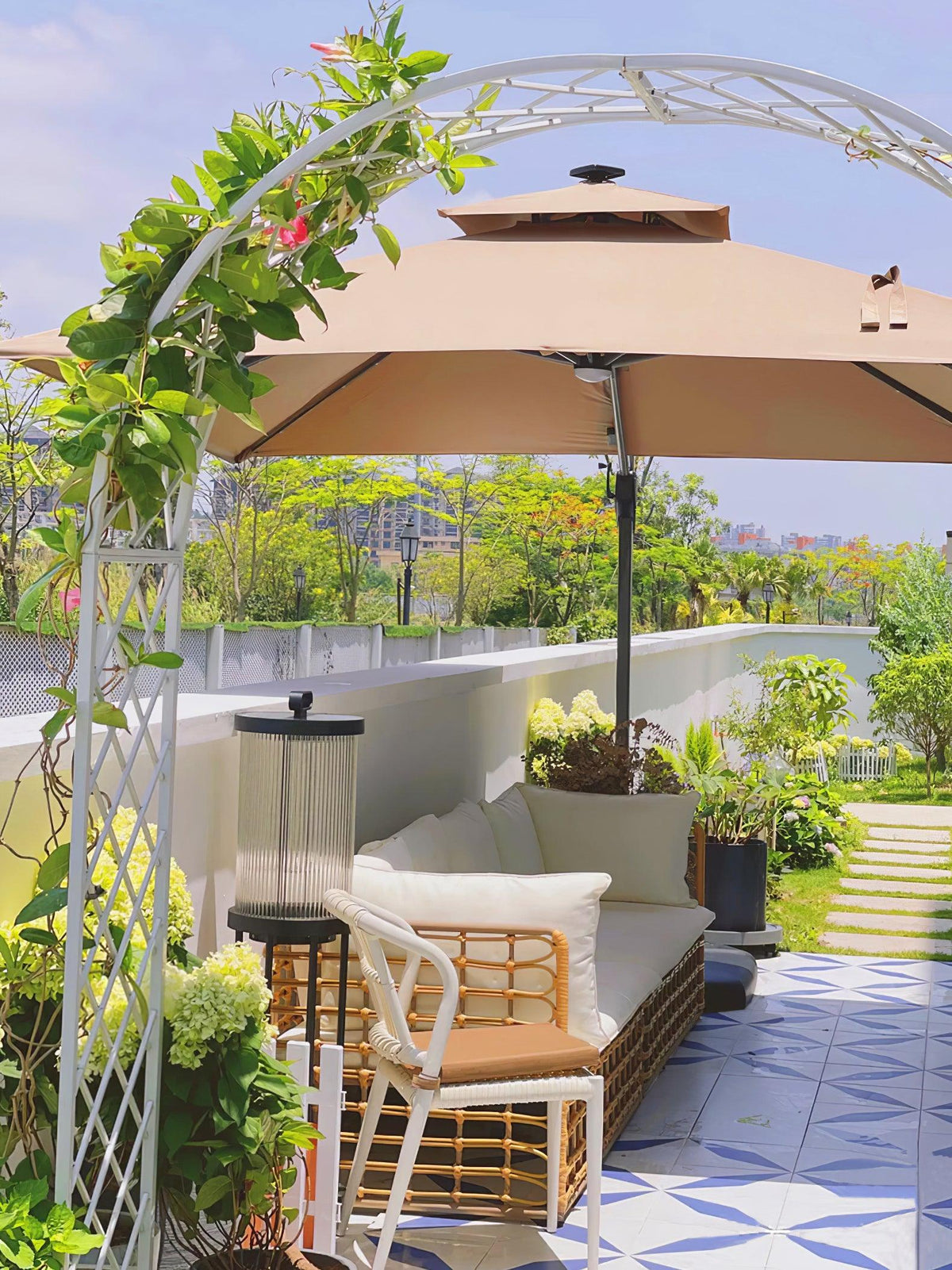 Ambient Line Lantern Garden Light – Stainless Steel Outdoor Post Lamp