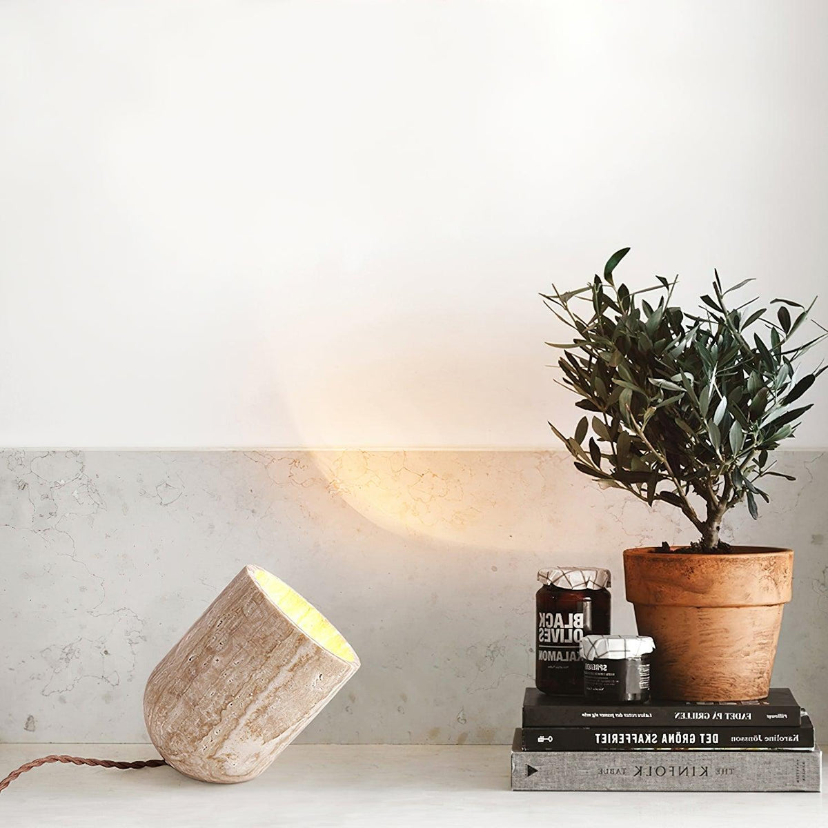 amidori-table-lamp