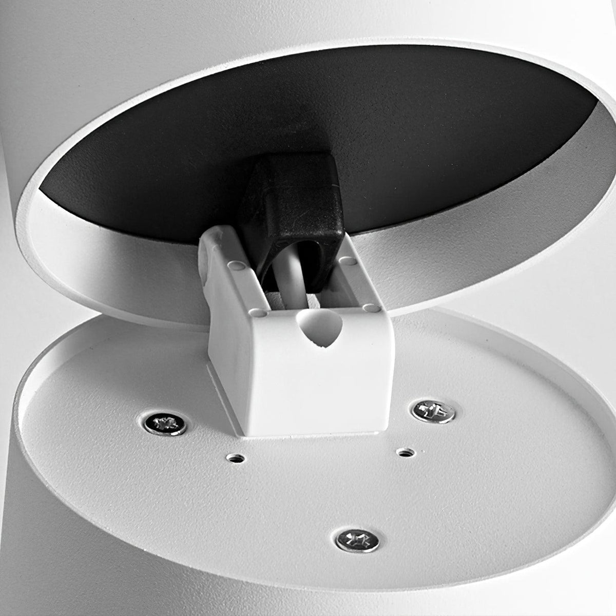 anti-glare-nordic-surface-mounted-spotlight
