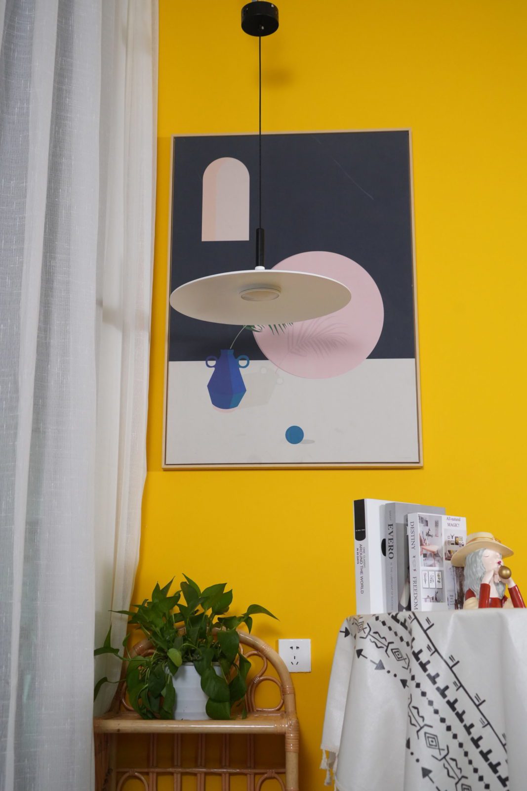 Aplomb Pendant light