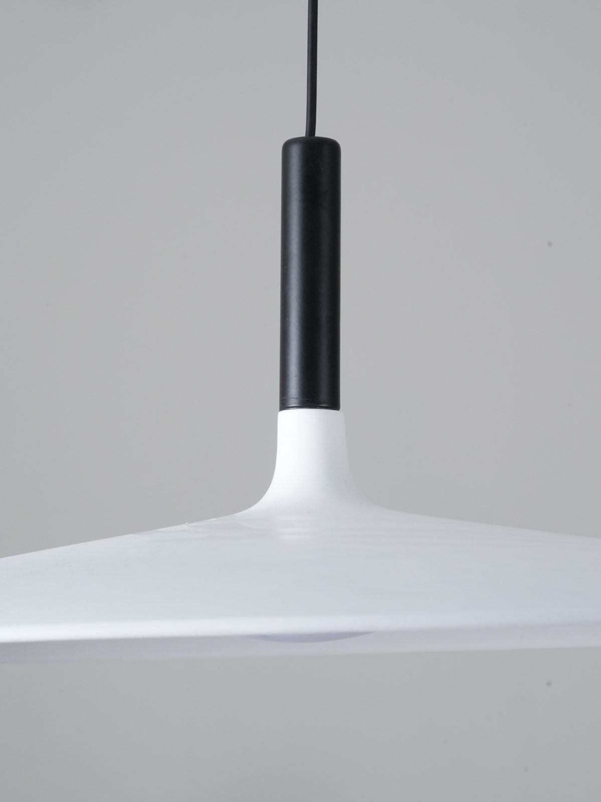 Aplomb Pendant light