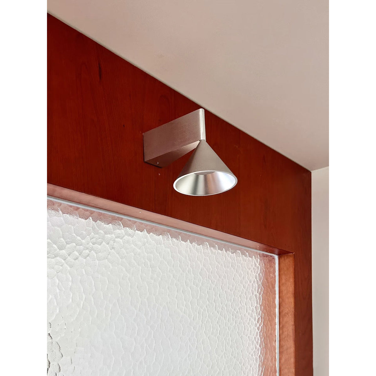 apollo-aluminum-wall-lamp