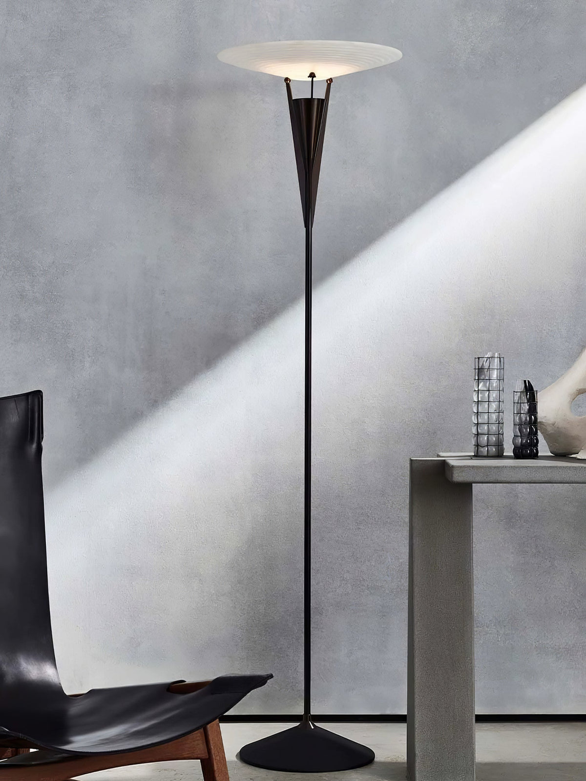 Aragon Alabaster Floor Lamp – Modern Sculptural Torchiere for Living Spaces