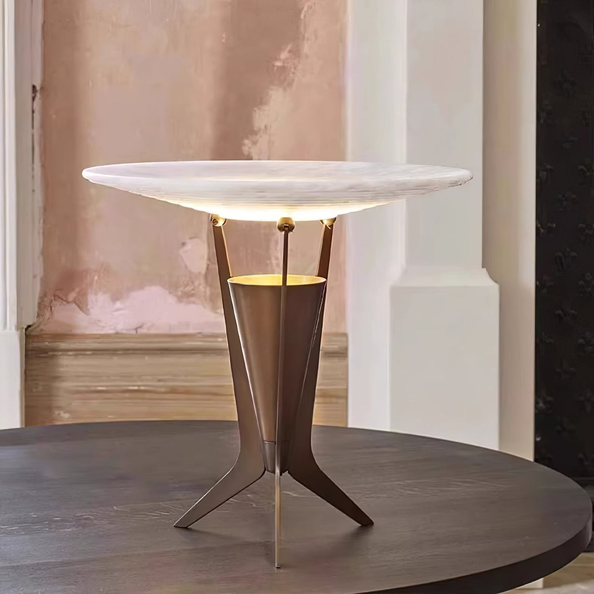 Aragon Alabaster Table Lamp – Sculptural LED Accent Light for Modern Interiors