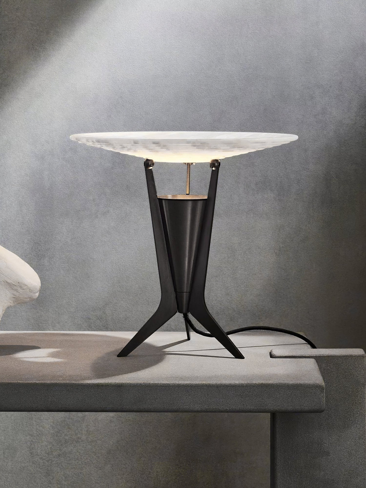Aragon Alabaster Table Lamp – Sculptural LED Accent Light for Modern Interiors