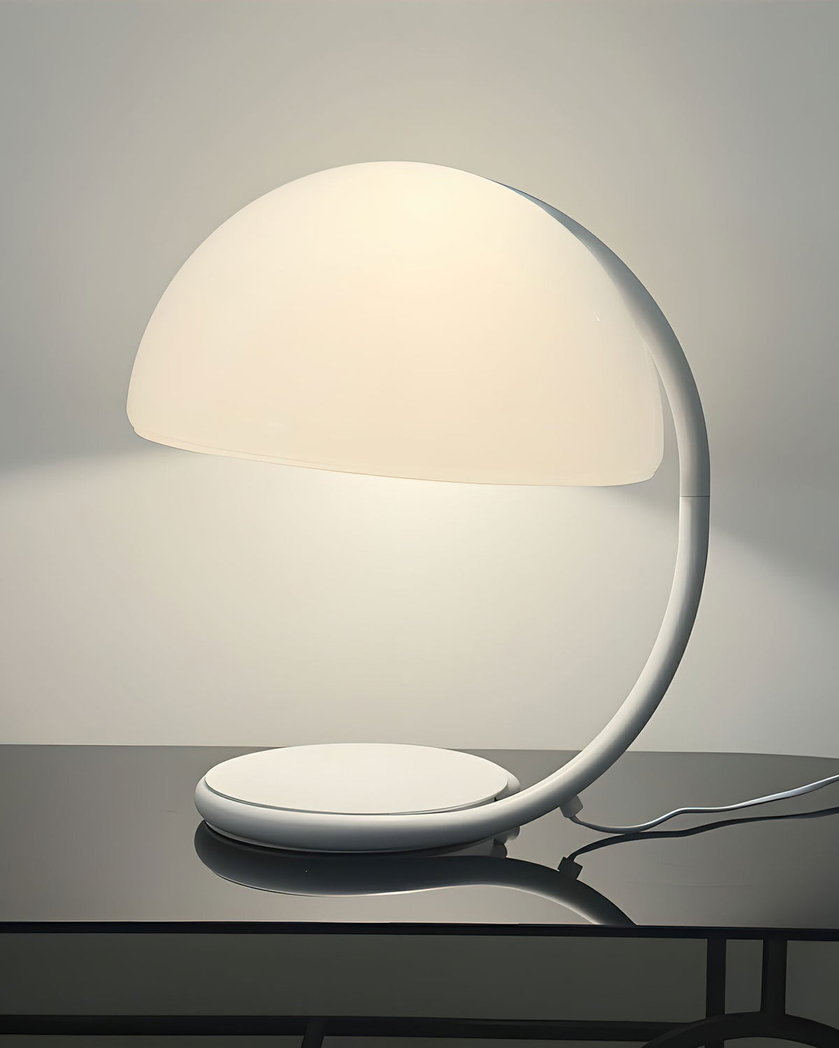 arc-glow-table-lamp