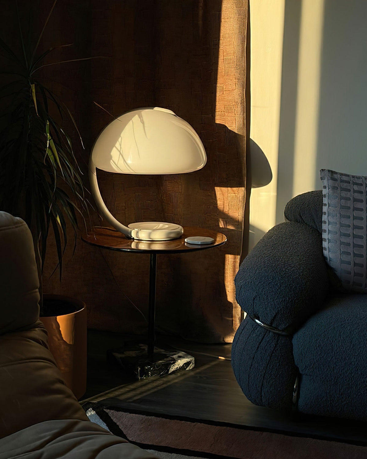 arc-glow-table-lamp
