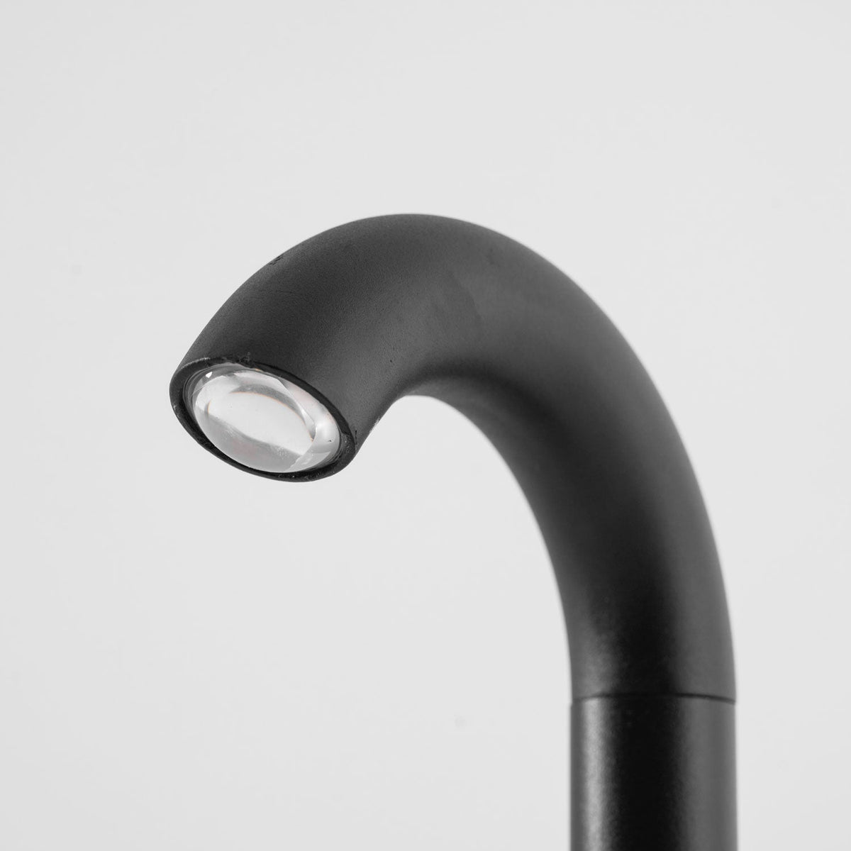 Arcis Modern Outdoor Pathway Light – Sleek LED Landscape Lighting