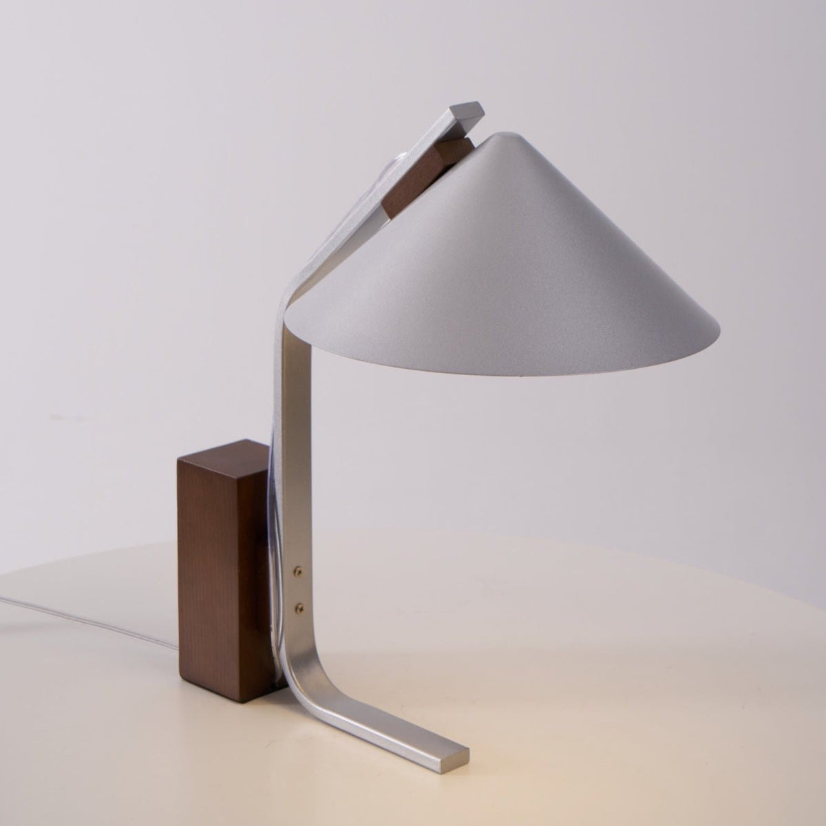 Arclune Modern Walnut Wood Desk Lamp with Aluminum Arc Shade