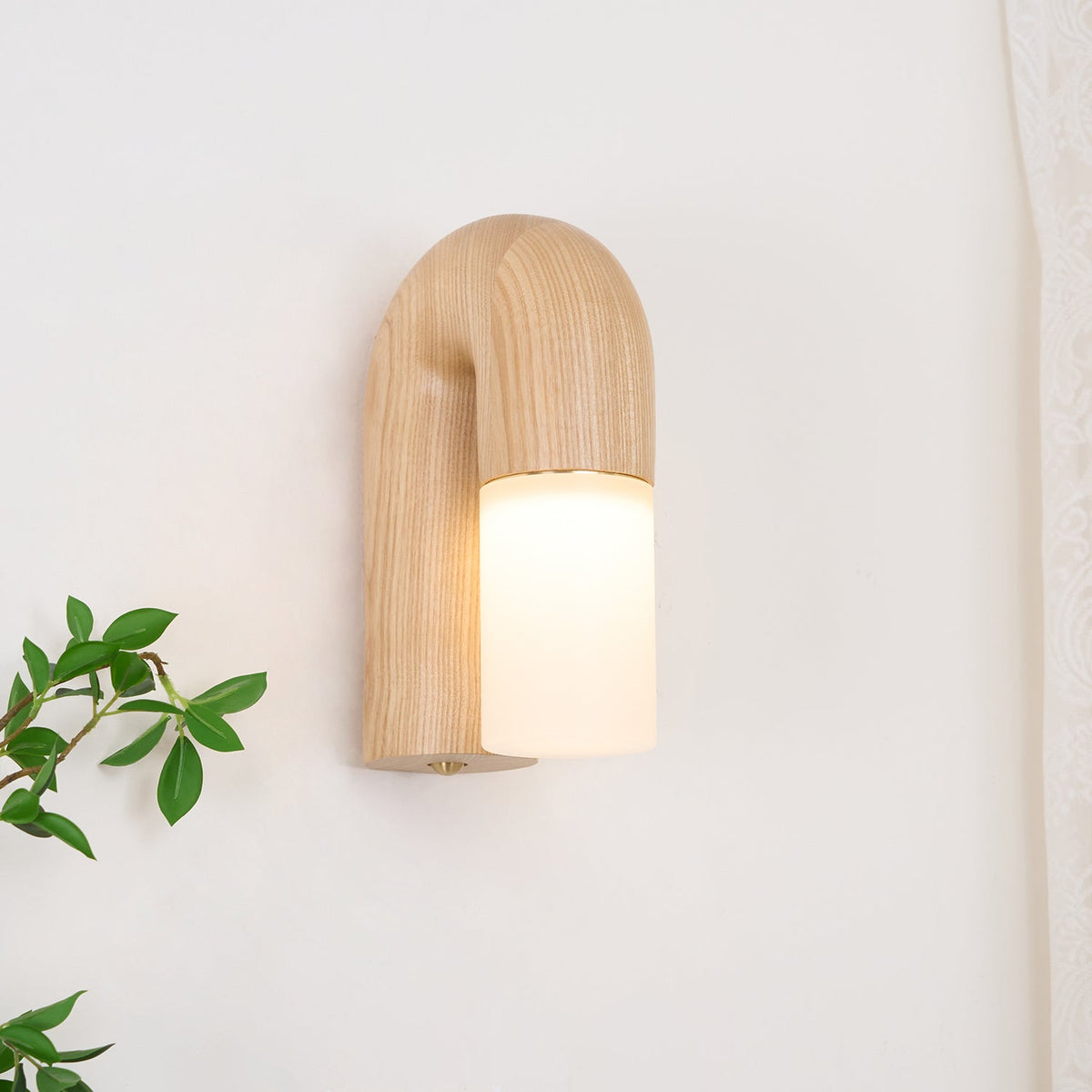 arcus-wood-wall-lamp