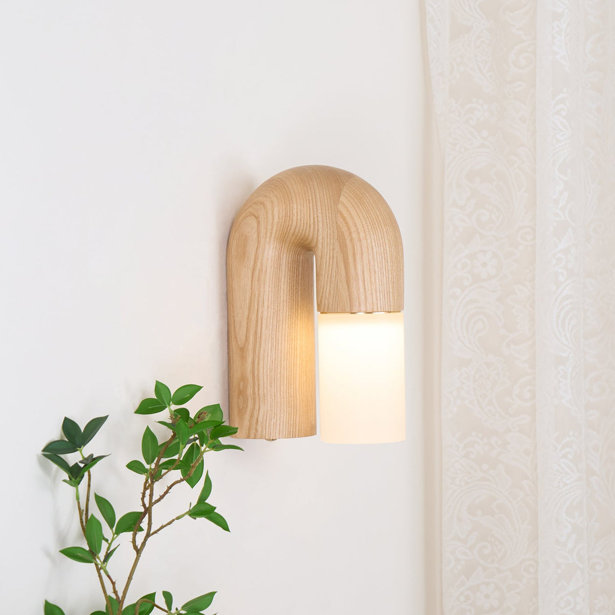 arcus-wood-wall-lamp