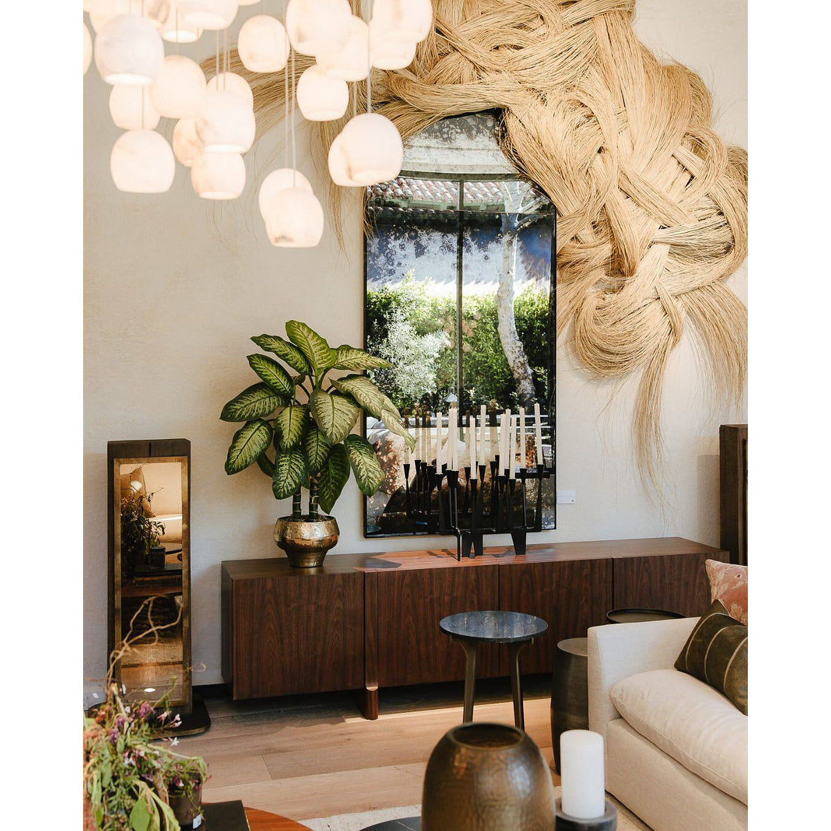 arica-alabaster-chandelier
