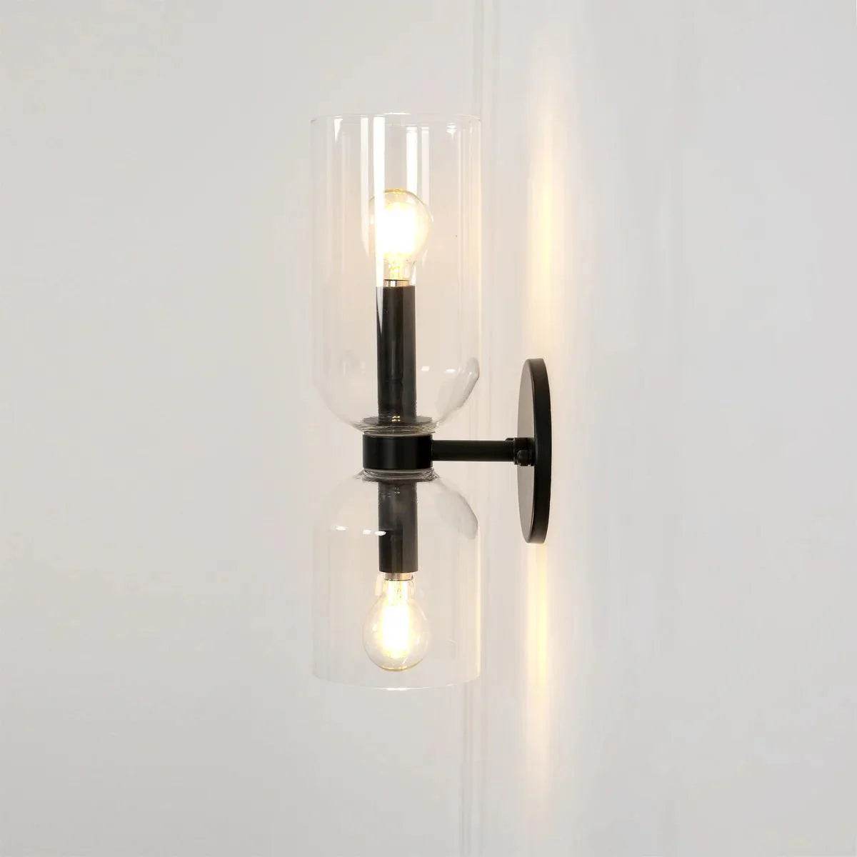 edie-wall-lamp