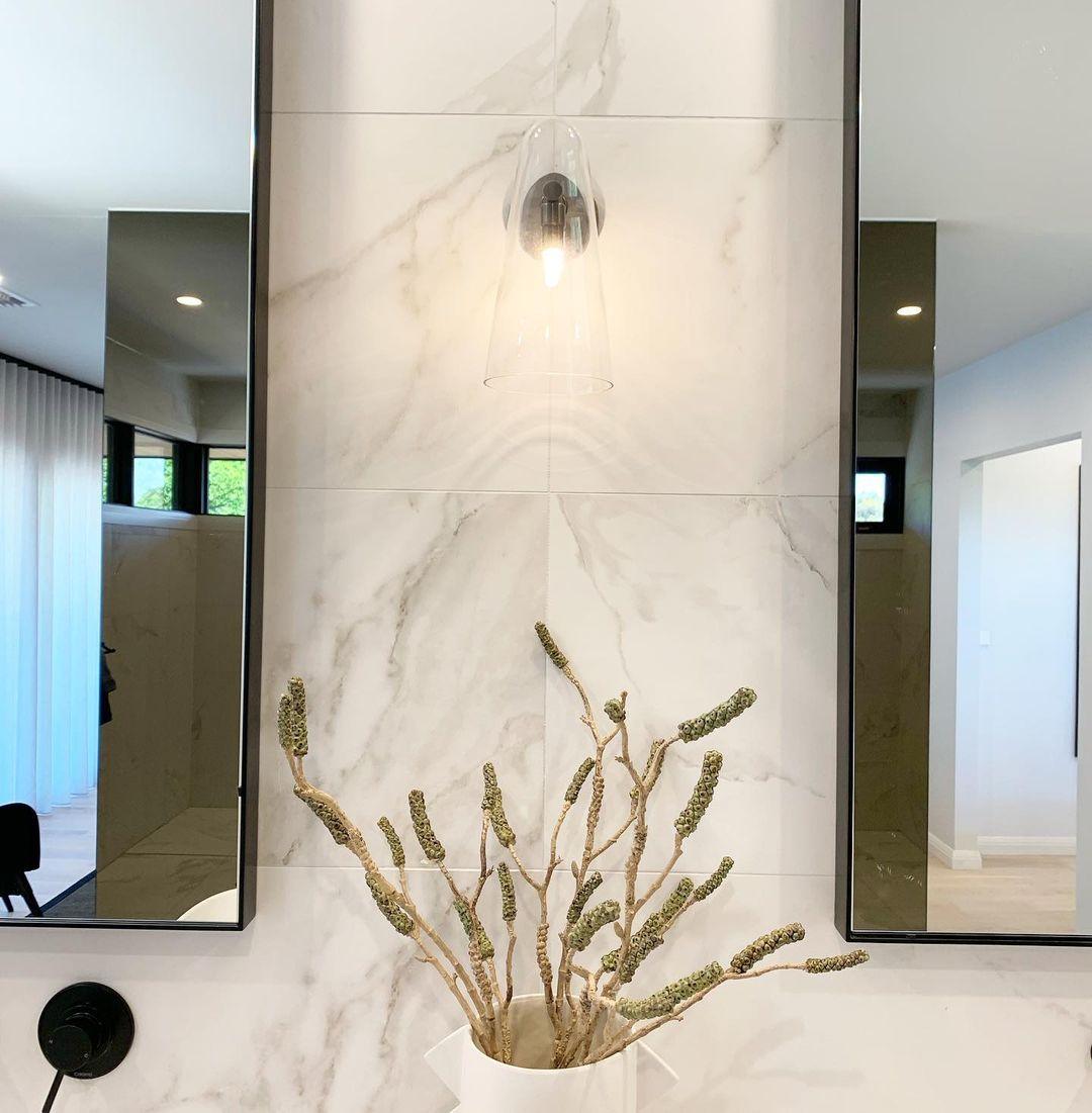 Articolo Conical Glass LED Wall Sconce for Modern Interiors