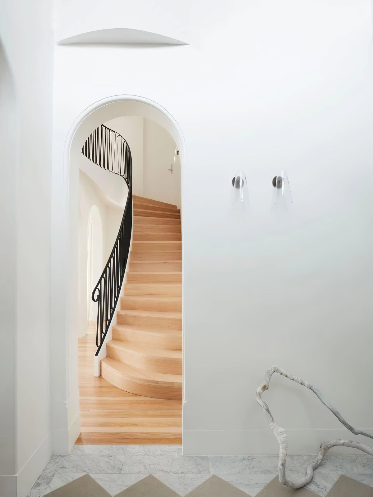 Articolo Conical Glass LED Wall Sconce for Modern Interiors
