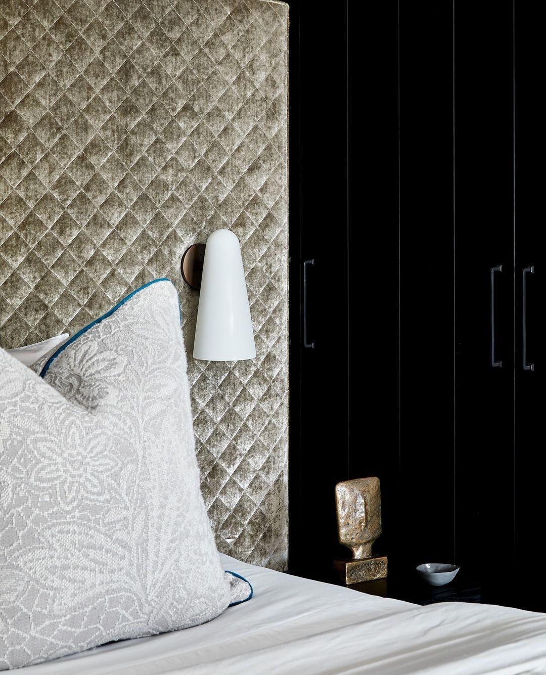 Articolo Conical Glass LED Wall Sconce for Modern Interiors