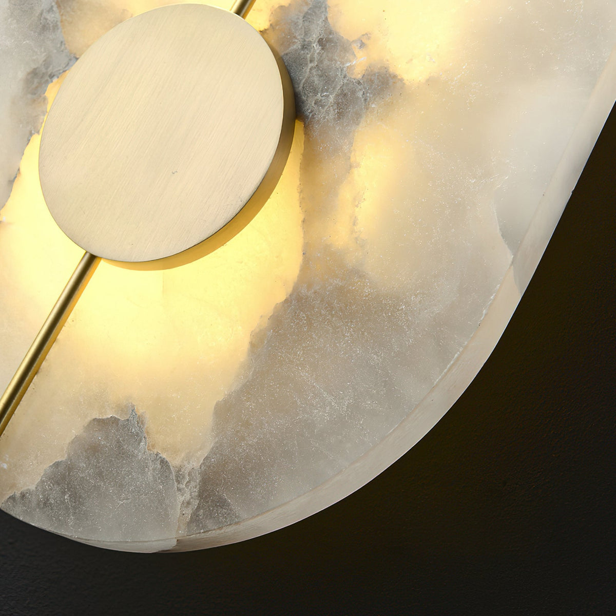 artistic-alabaster-wall-lamp