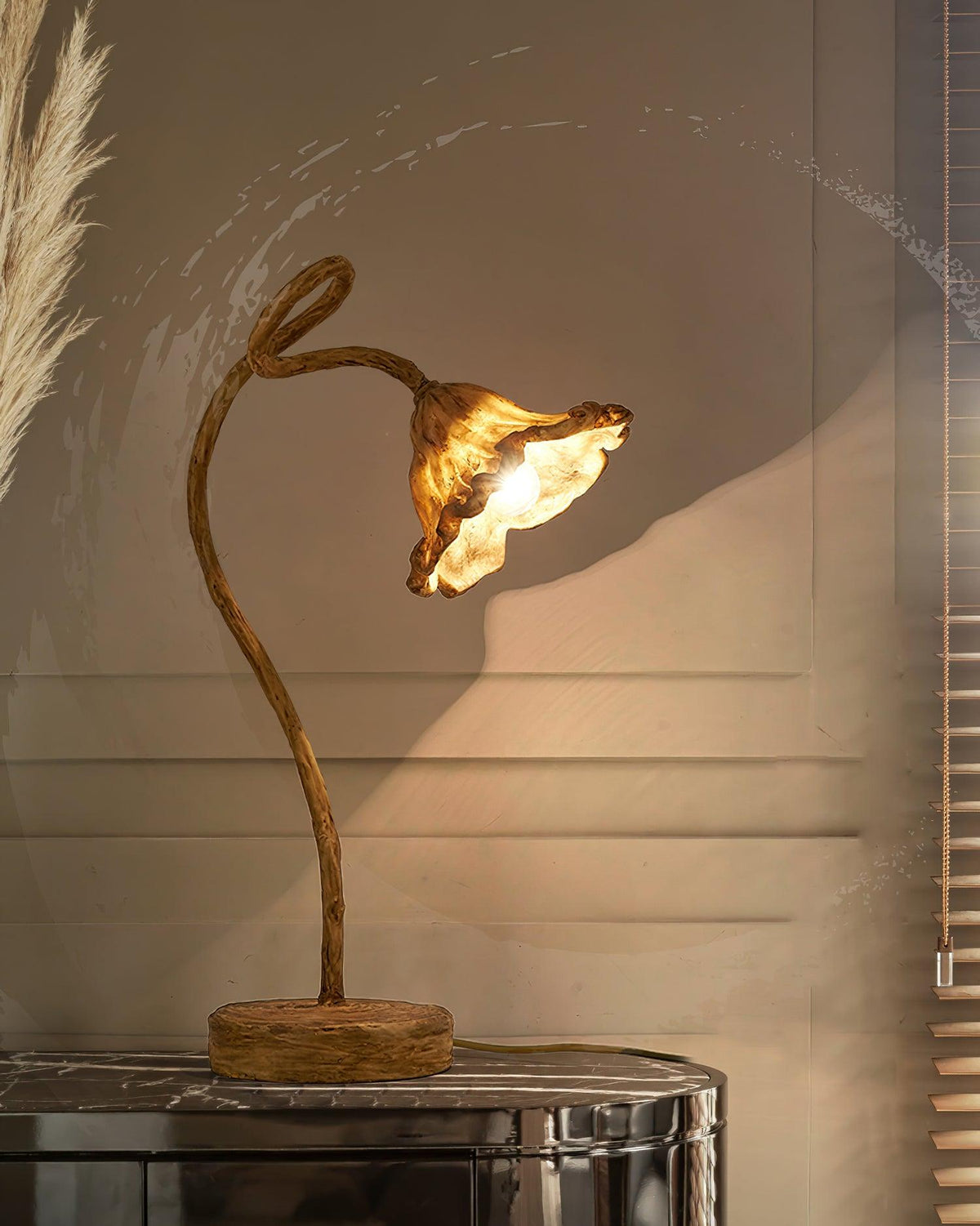 Lotus Leaf Resin Table Lamp with Warm Ambient Glow for Bedside and Living Room