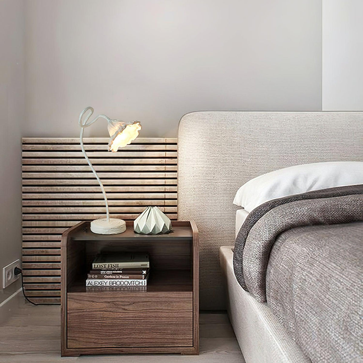 Lotus Leaf Resin Table Lamp with Warm Ambient Glow for Bedside and Living Room