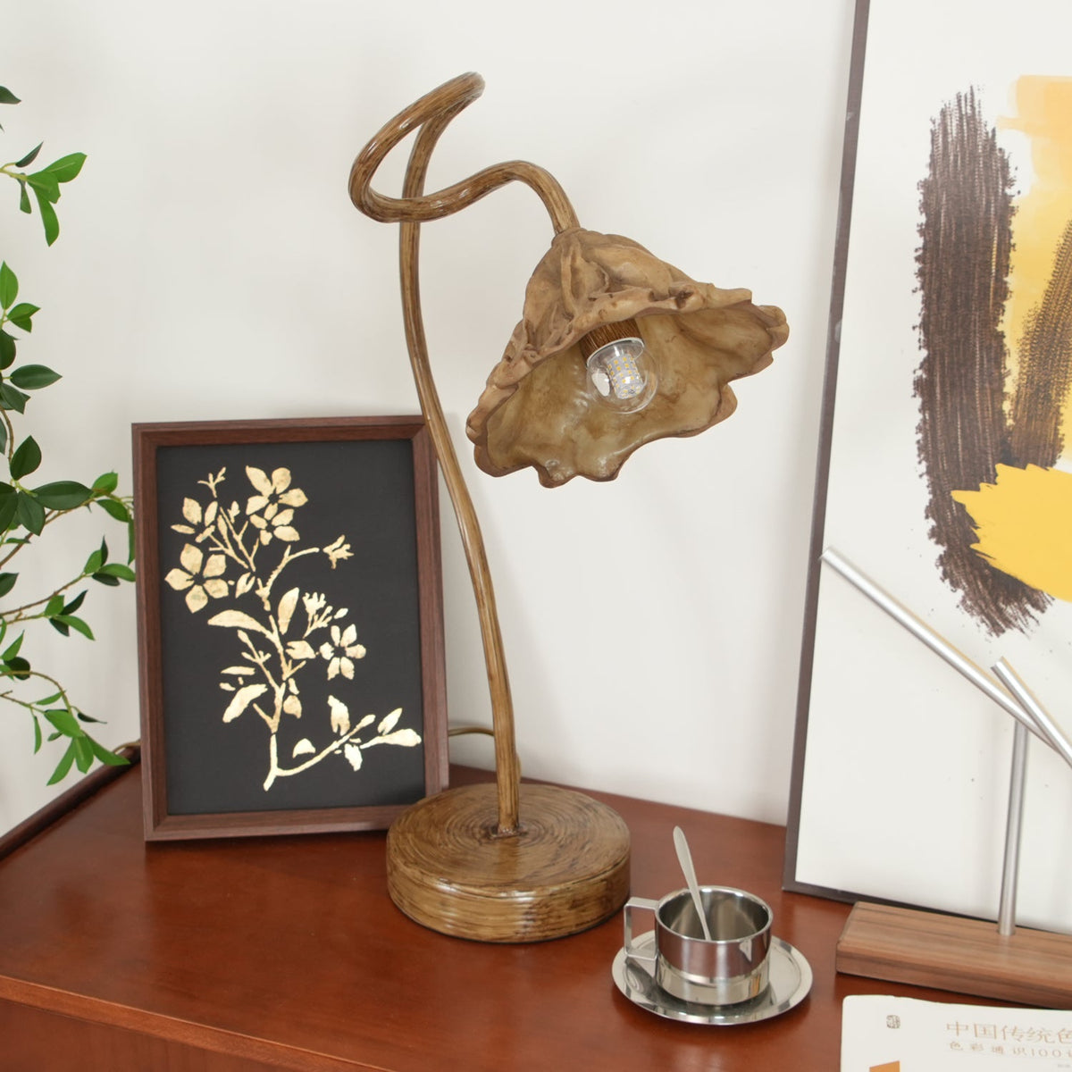 Lotus Leaf Resin Table Lamp with Warm Ambient Glow for Bedside and Living Room
