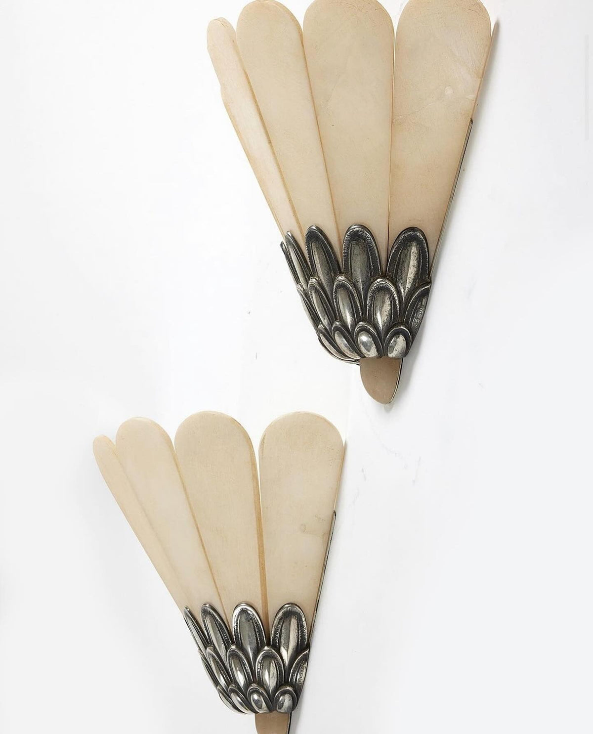 Artoria Petal Alabaster Wall Sconce – Modern Art Deco Lighting