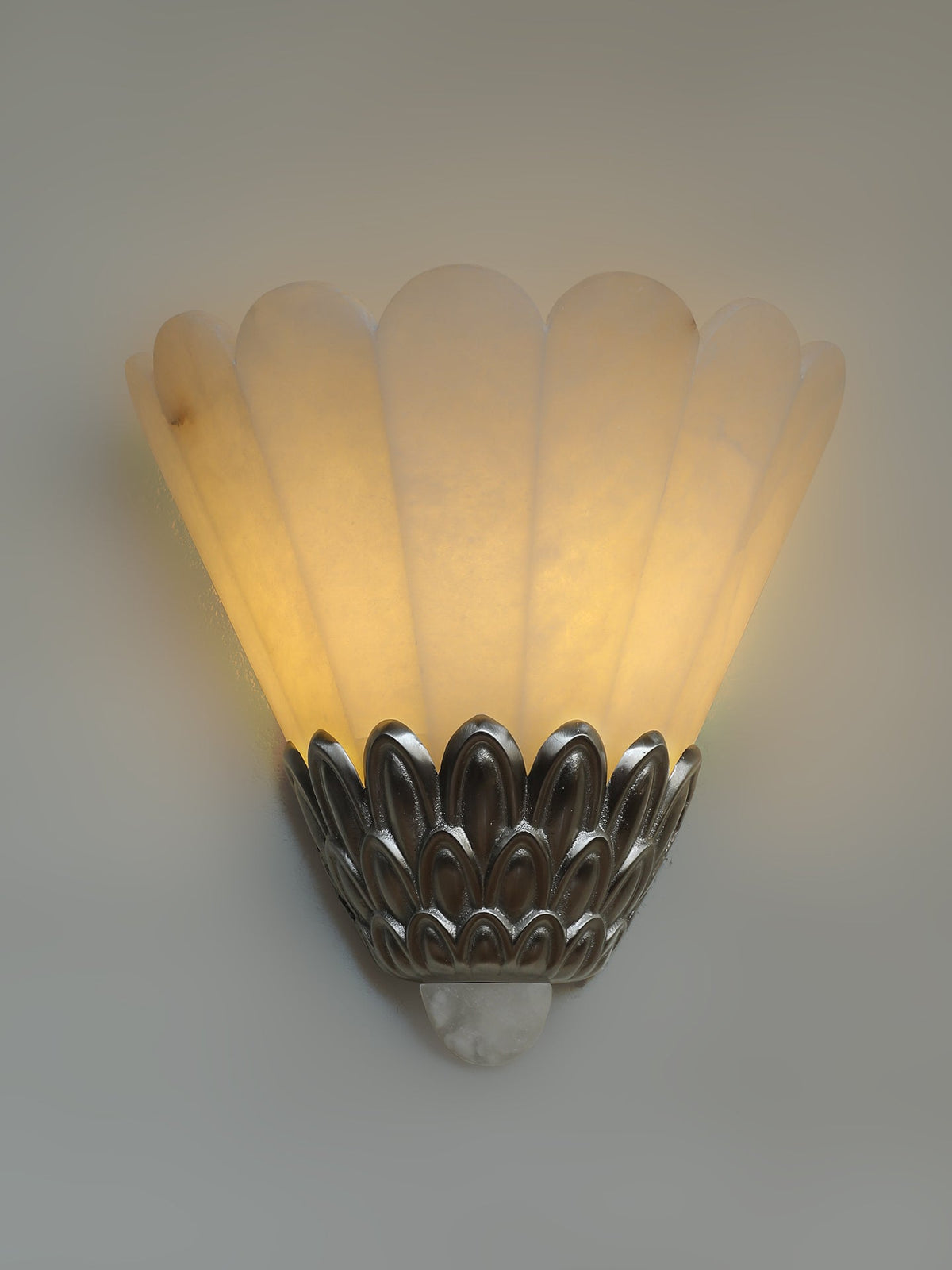 Artoria Petal Alabaster Wall Sconce – Modern Art Deco Lighting