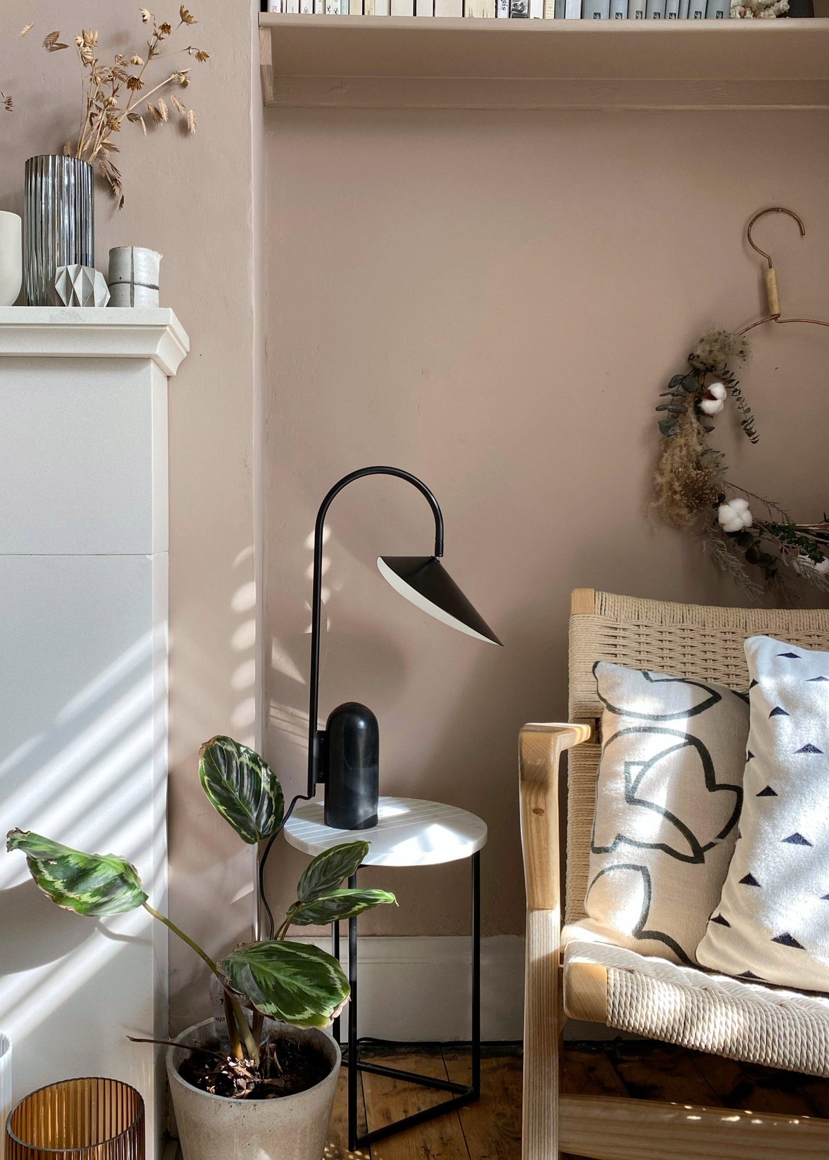 arum-table-lamp