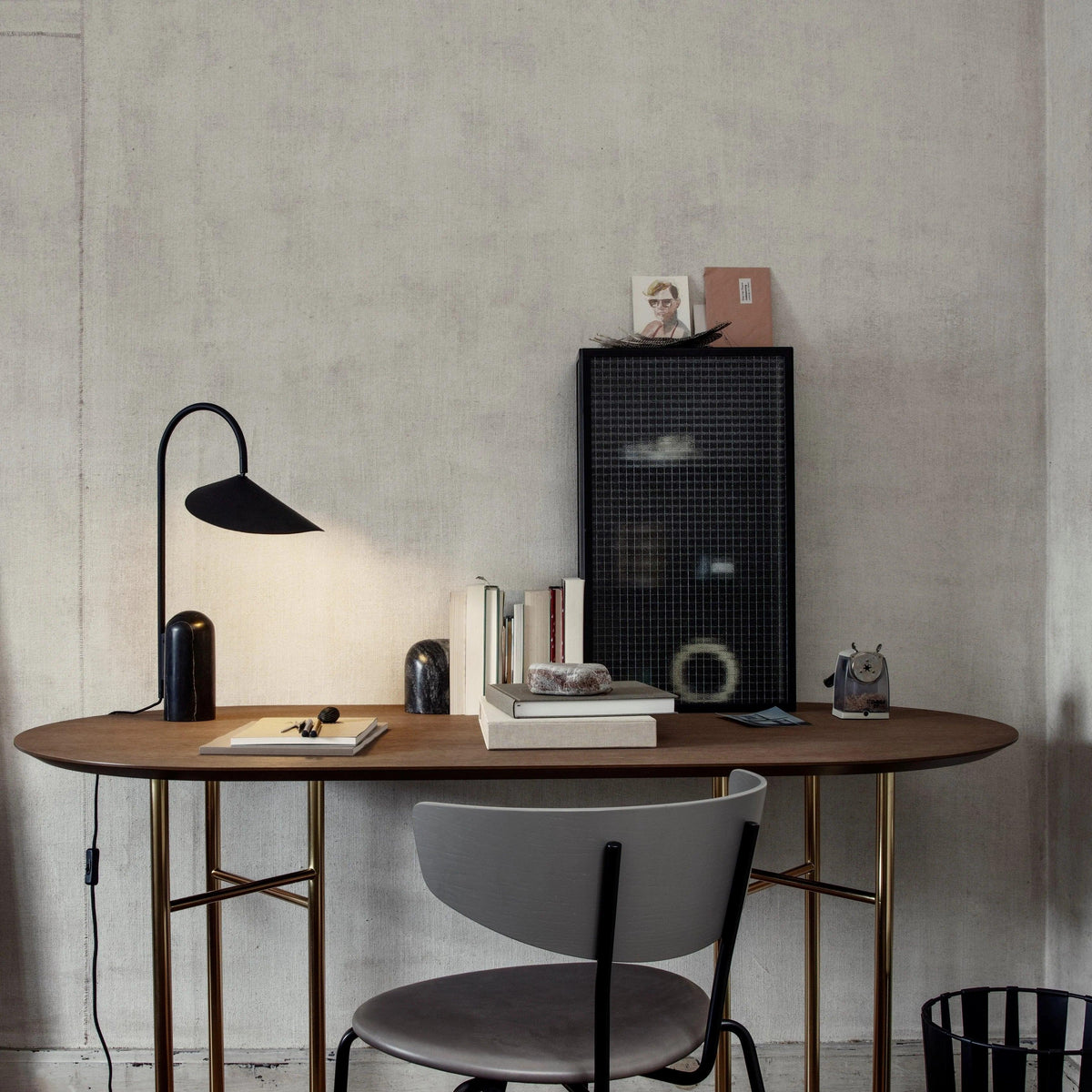 arum-table-lamp