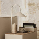arum-table-lamp