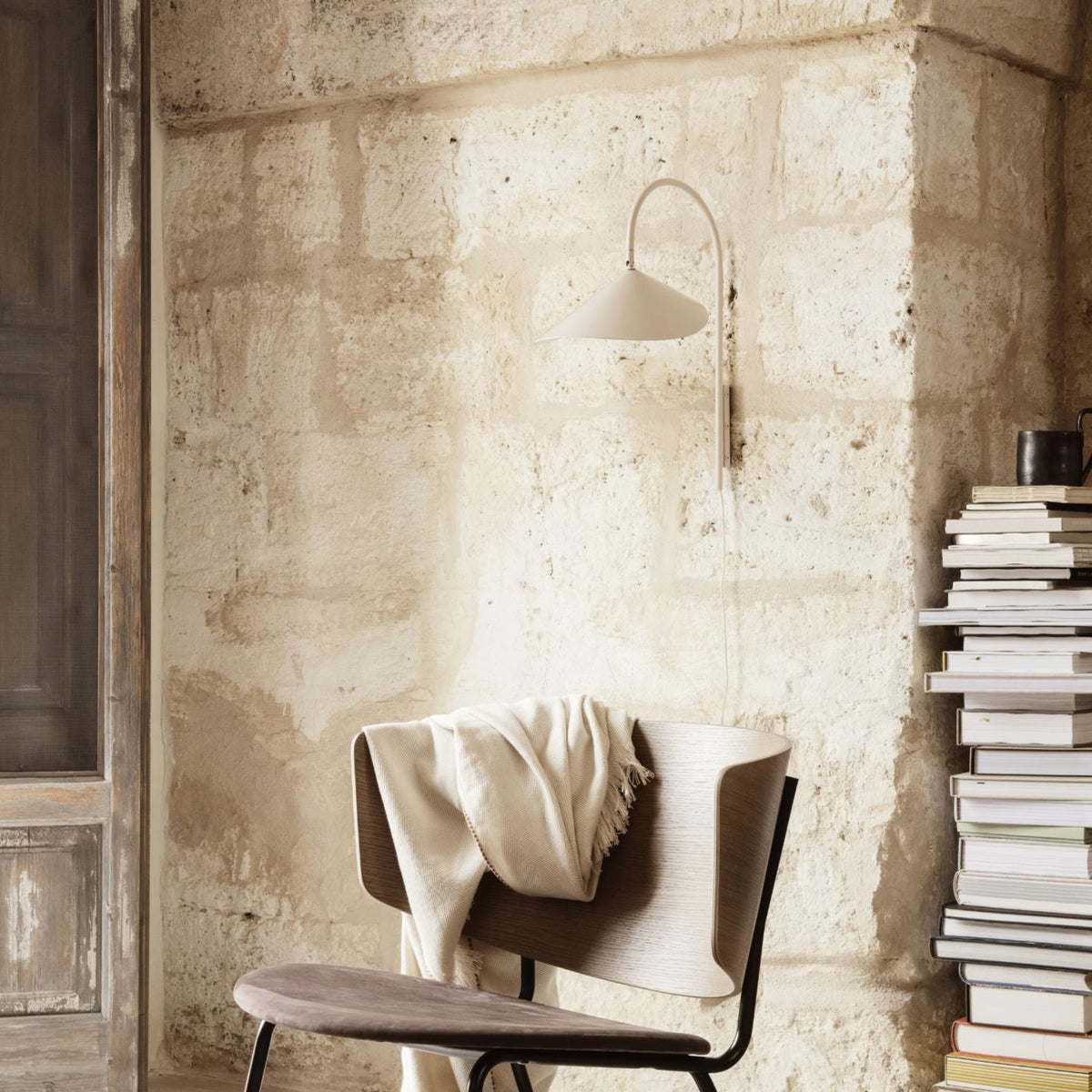 arum-wall-lamp