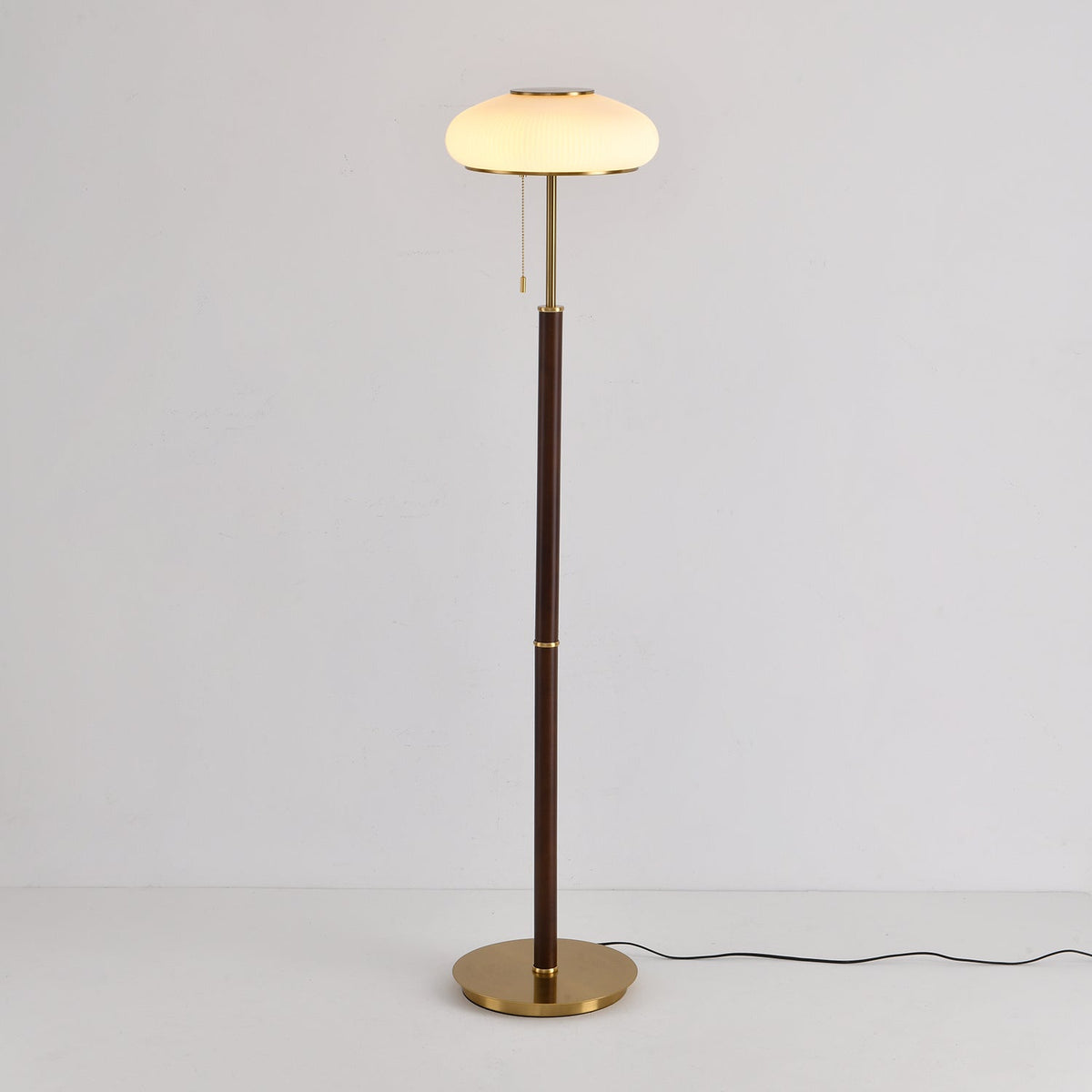 Arvia Floor Lamp – Modern Walnut Wood & Brass Standing Light