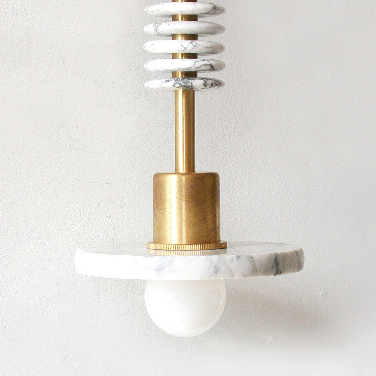 asteria-marble-wall-lamp