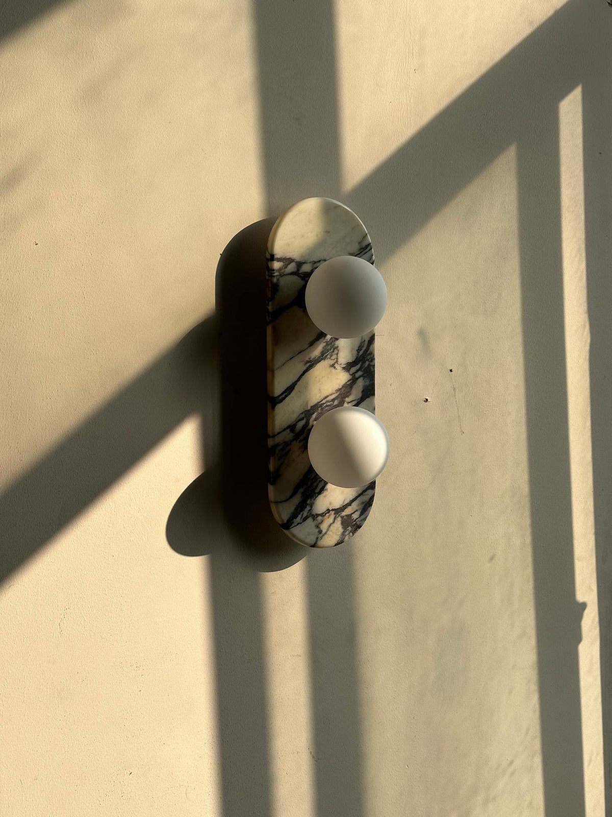 asteria-wall-lamp