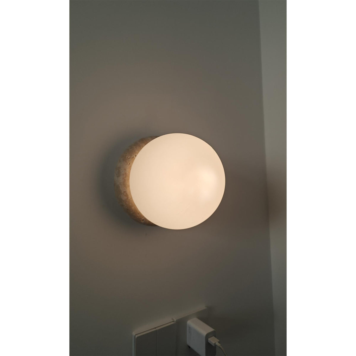 asteroid-wall-lamp