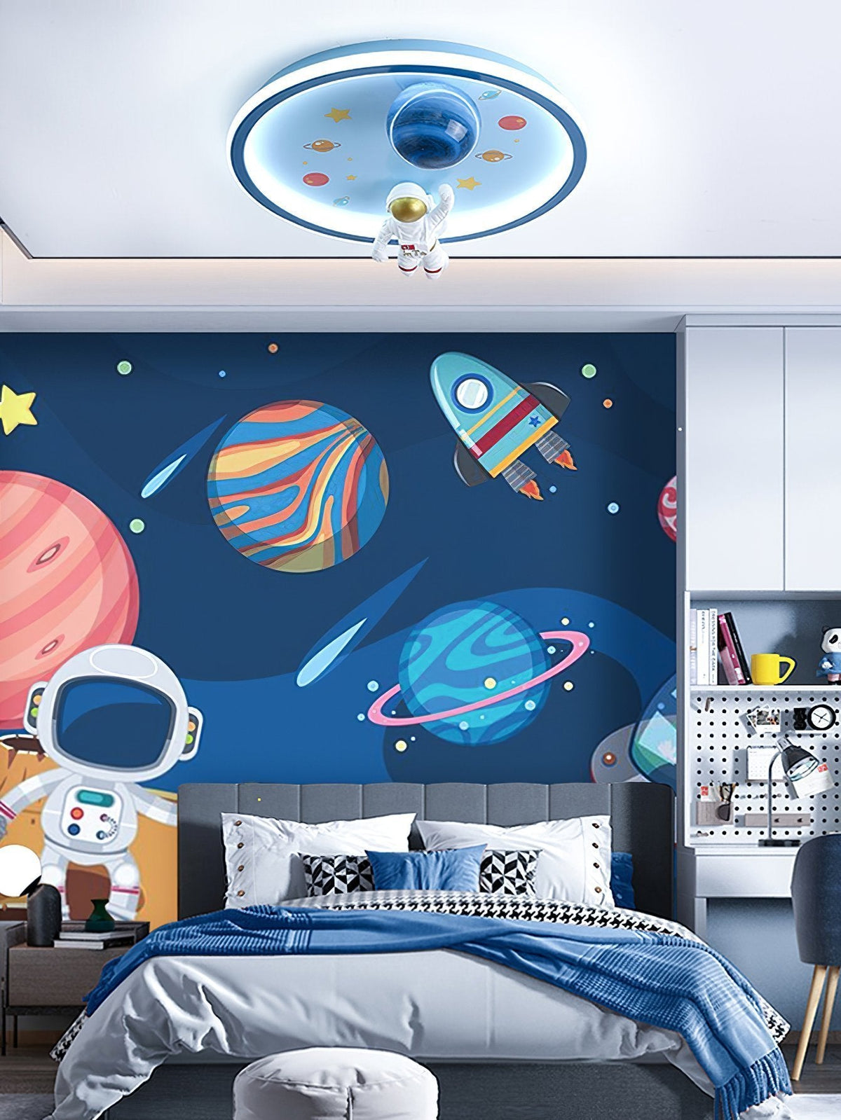 Astronaut Planet Ceiling Lamp