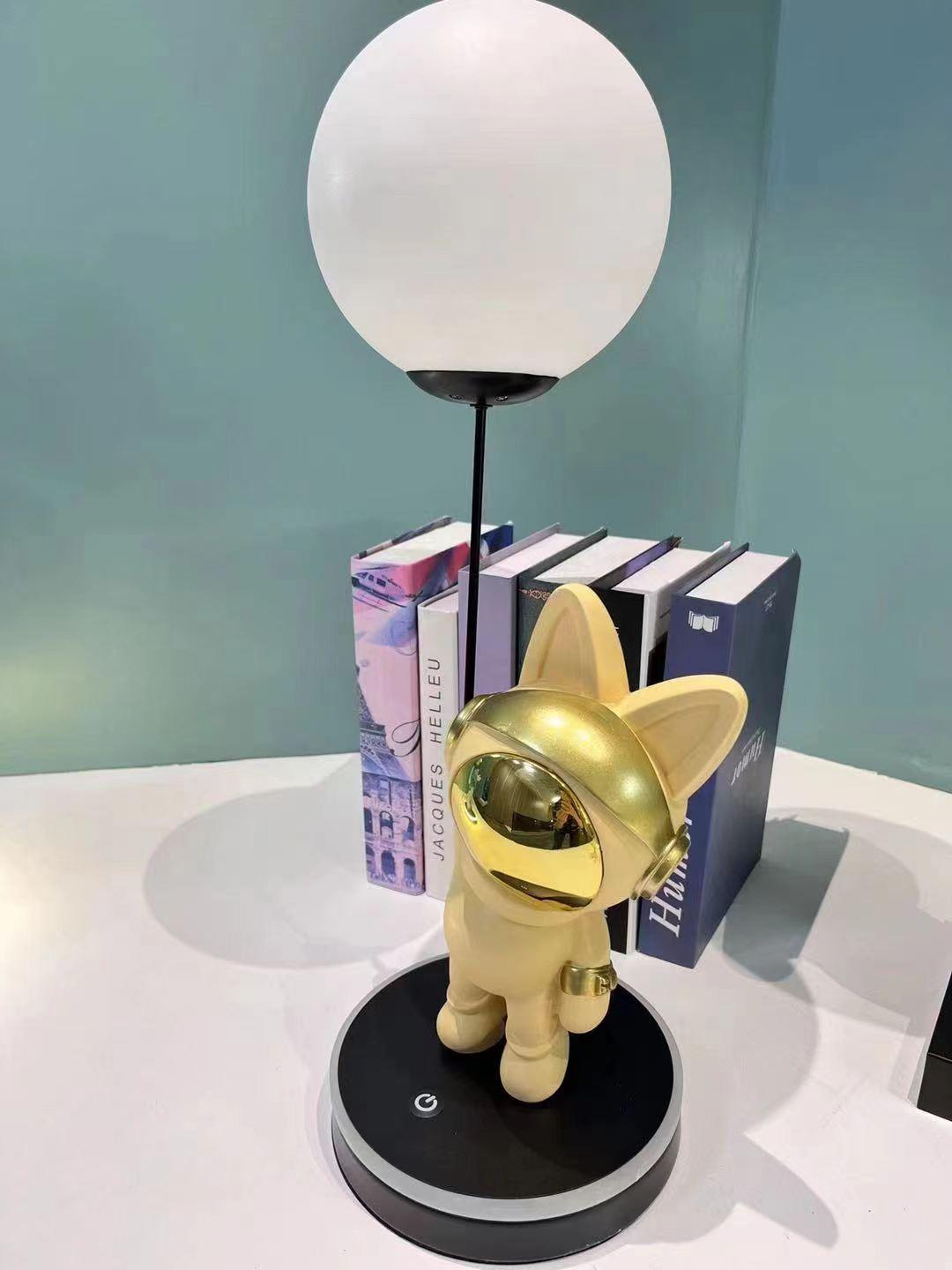 Astronaut And Planet Lamp